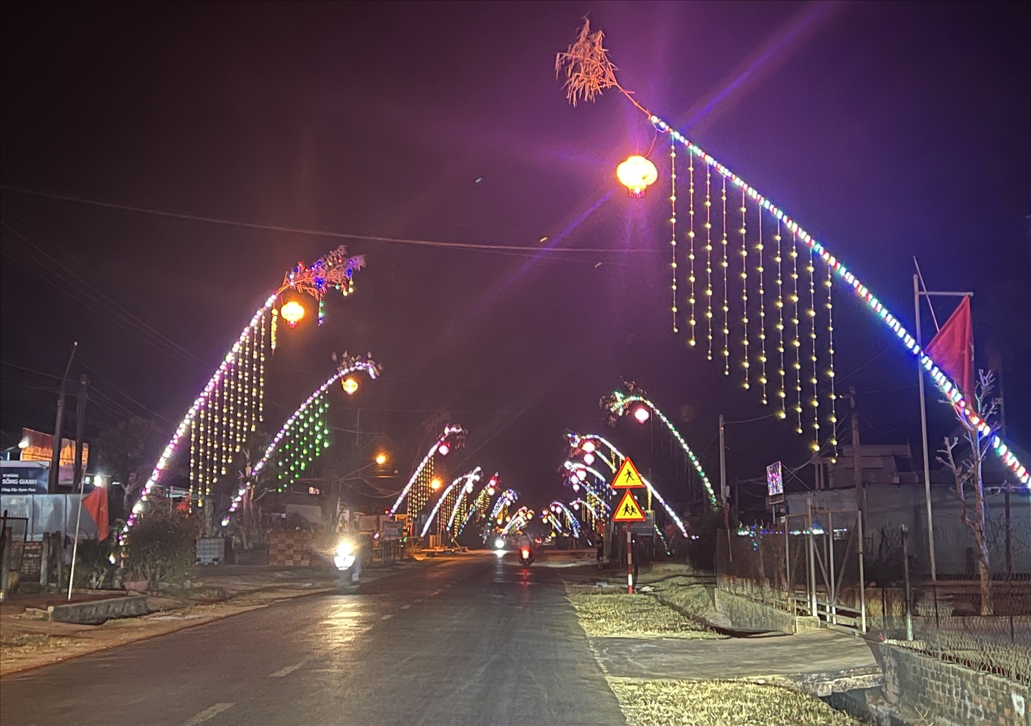 Dựng cây nêu đón Xuân về