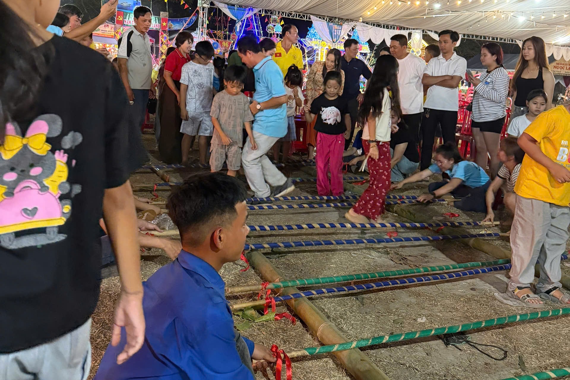 Lâm Đồng: Hội trại Mừng Đảng   Mừng Xuân xã Nam Thành