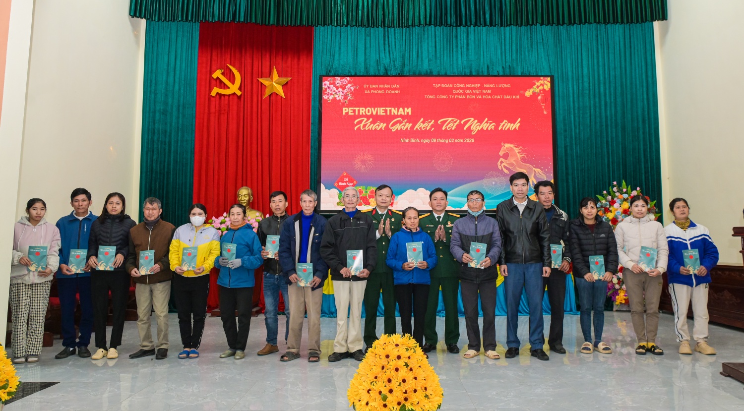 Petrovietnam/PVFCCo - Phú Mỹ chăm lo Tết cho người dân và cựu chiến binh khó khăn