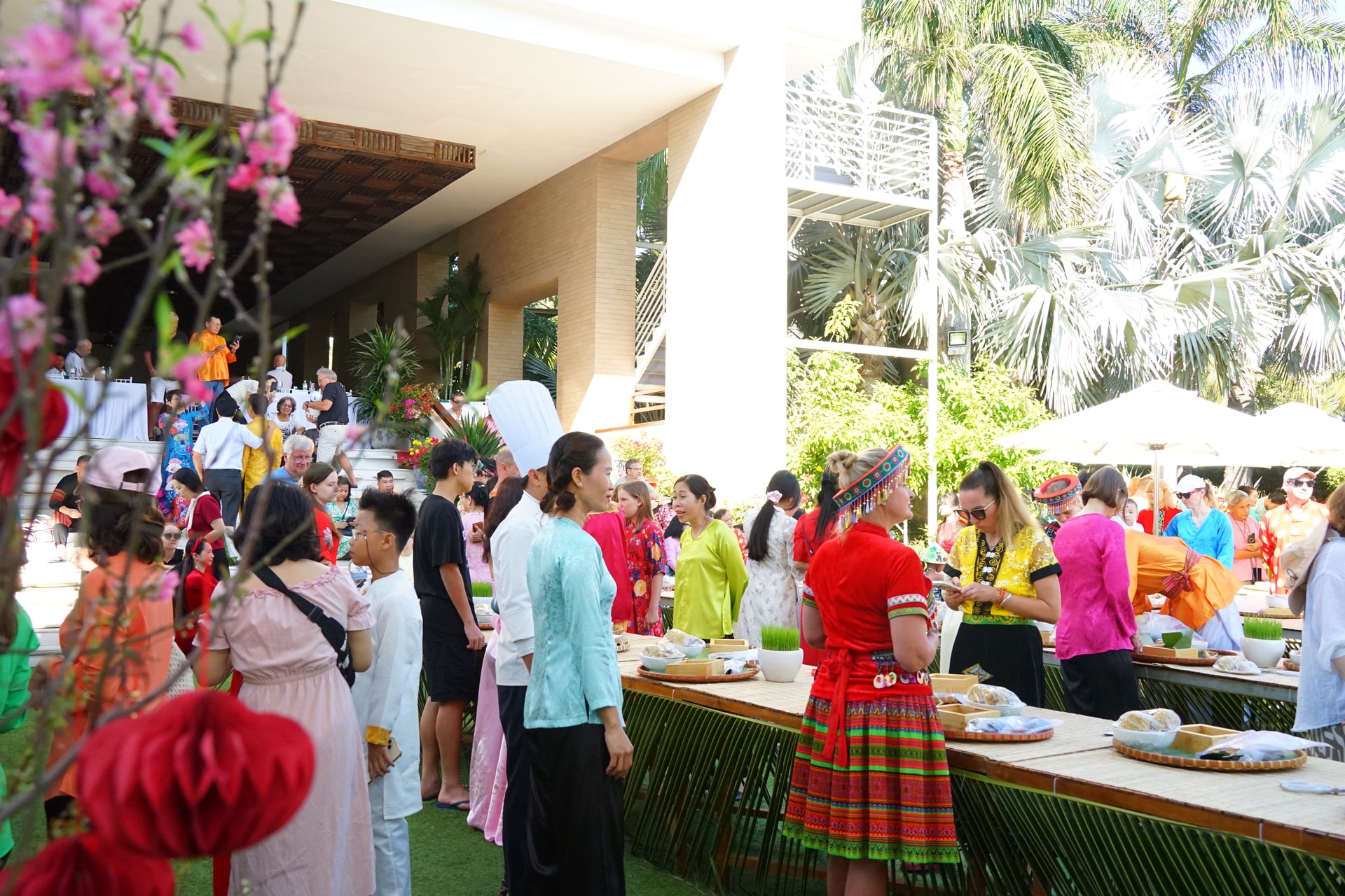 Lâm Đồng: Khách quốc tế trải nghiệm Tết Việt tại Mũi Né