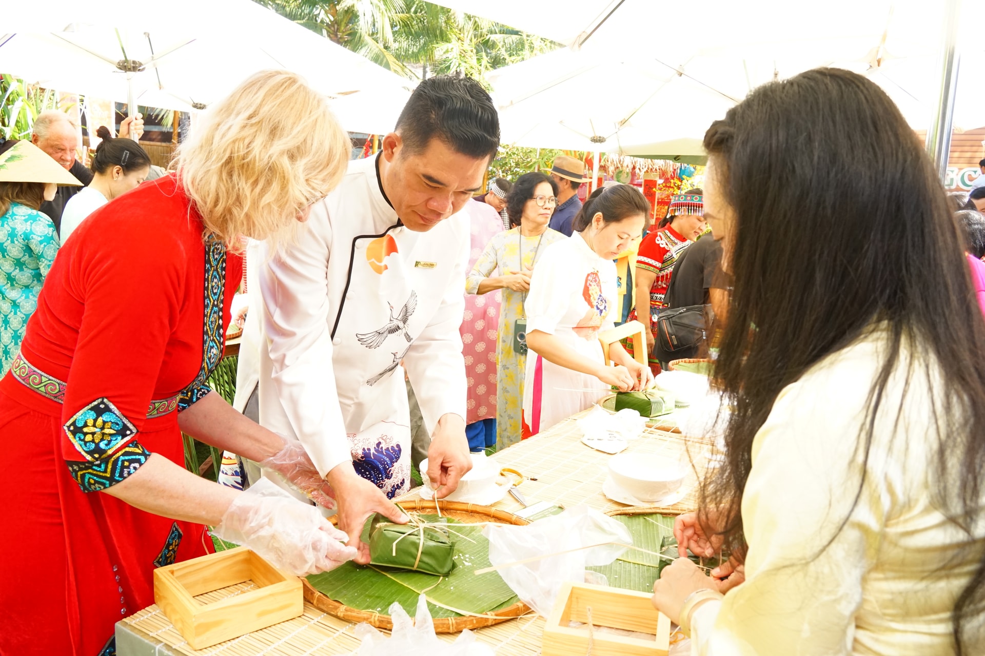 Lâm Đồng: Khách quốc tế trải nghiệm Tết Việt tại Mũi Né