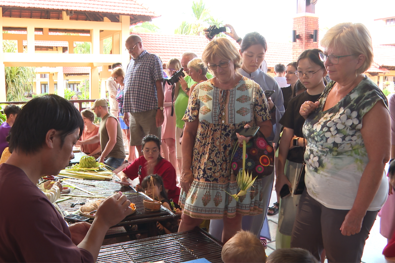 Lâm Đồng: Khách quốc tế trải nghiệm Tết Việt tại Mũi Né