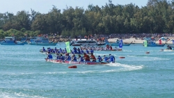 Lâm Đồng: Phú Quý rộn ràng hội đua thuyền đầu xuân