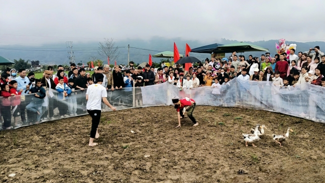 Lai Châu: Than Uyên tổ chức Lễ hội Lùng Tùng