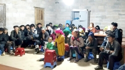 Tuyên Quang: Nỗ lực tuyên truyền bầu cử bằng tiếng Mông cho đồng bào tại xã Đồng Văn