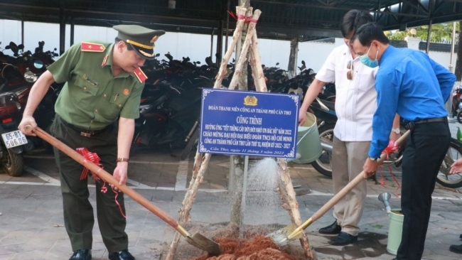 Công an TP Cần Thơ phát động “Tết trồng cây đời đời nhớ ơn Bác Hồ”