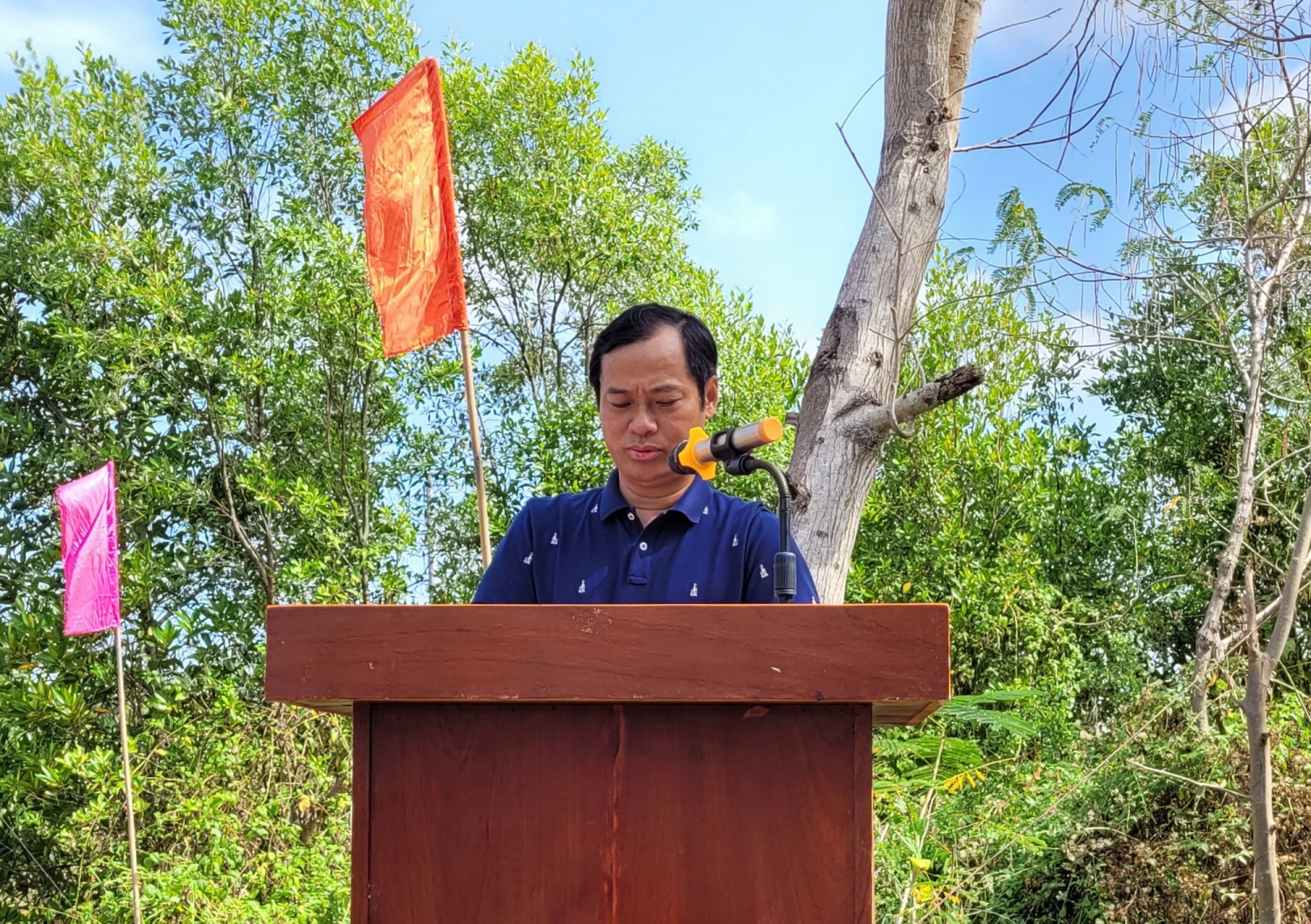 Ông Trần Xuân Thành, Chủ tịch Công đoàn PV GAS phát biểu đại diện nhà tài trợ
