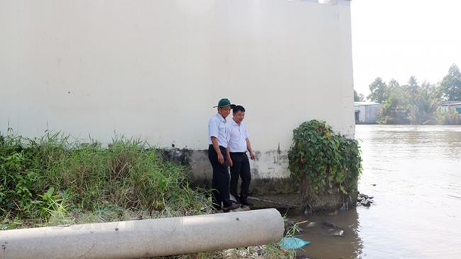 Bến Tre: Công bố tình huống khẩn cấp sạt lở bờ sông Mỏ Cày