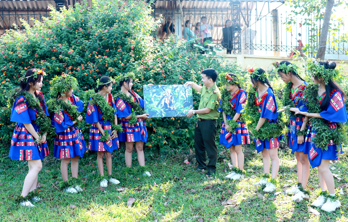 Hà Giang: Bảo vệ loài Voọc mũi hếch giữa mênh mông đại ngàn