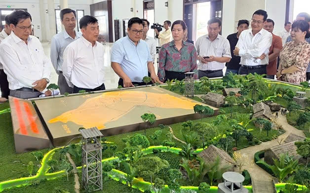 Lãnh đạo TP Cần Thơ kiểm tra Dự án Bảo tồn, tôn tạo và phát huy giá trị Di tích lịch sử Lộ Vòng Cung