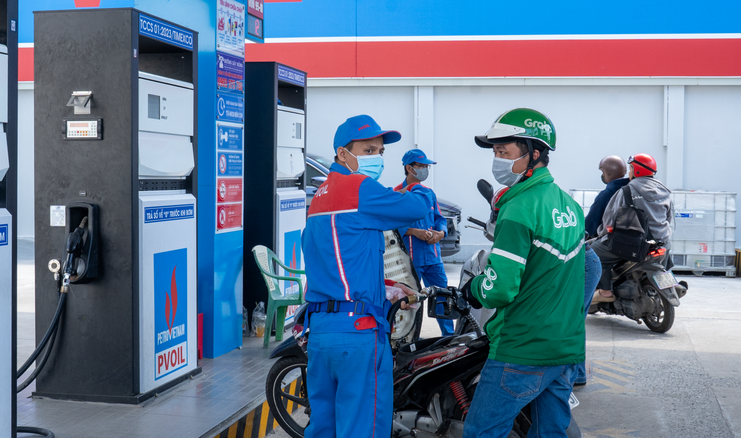 NMLD Dung Quất và Nghi Sơn vận hành với công suất cao để nguồn cung xăng dầu không bị gián đoạn