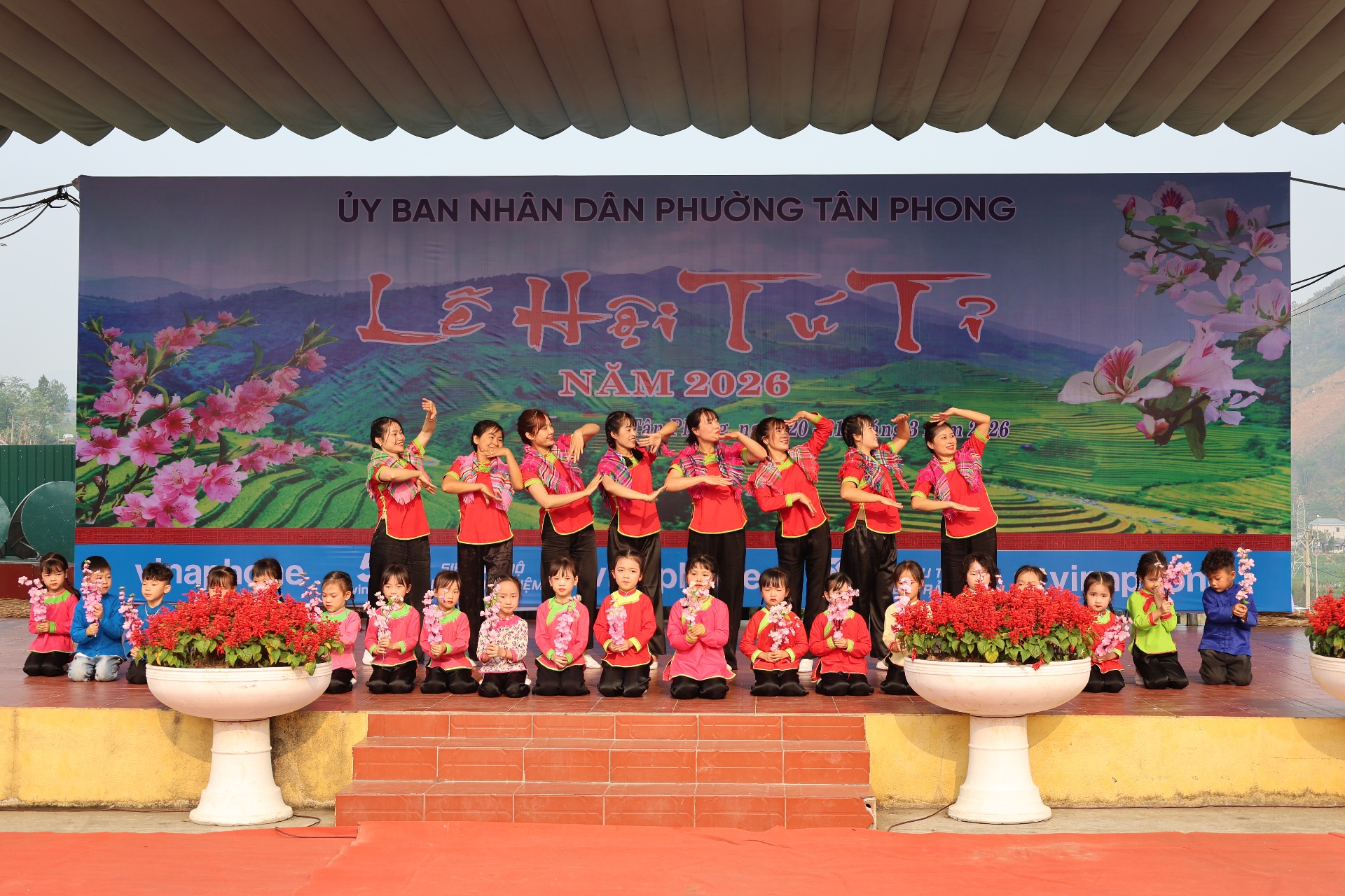 Lai Châu: Phường Tân Phong Khai mạc Lễ hội Tú Tỉ năm 2026