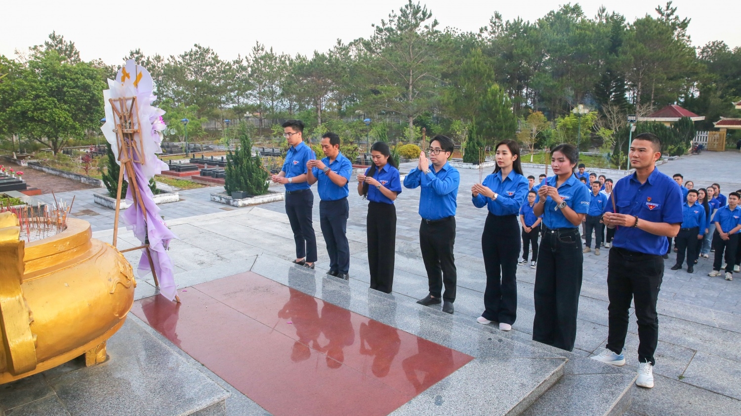 Cụm phối hợp Tuổi trẻ Petrovietnam miền Trung thực hiện nhiều chương trình ý nghĩa cho học sinh vùng cao Quảng Ngãi