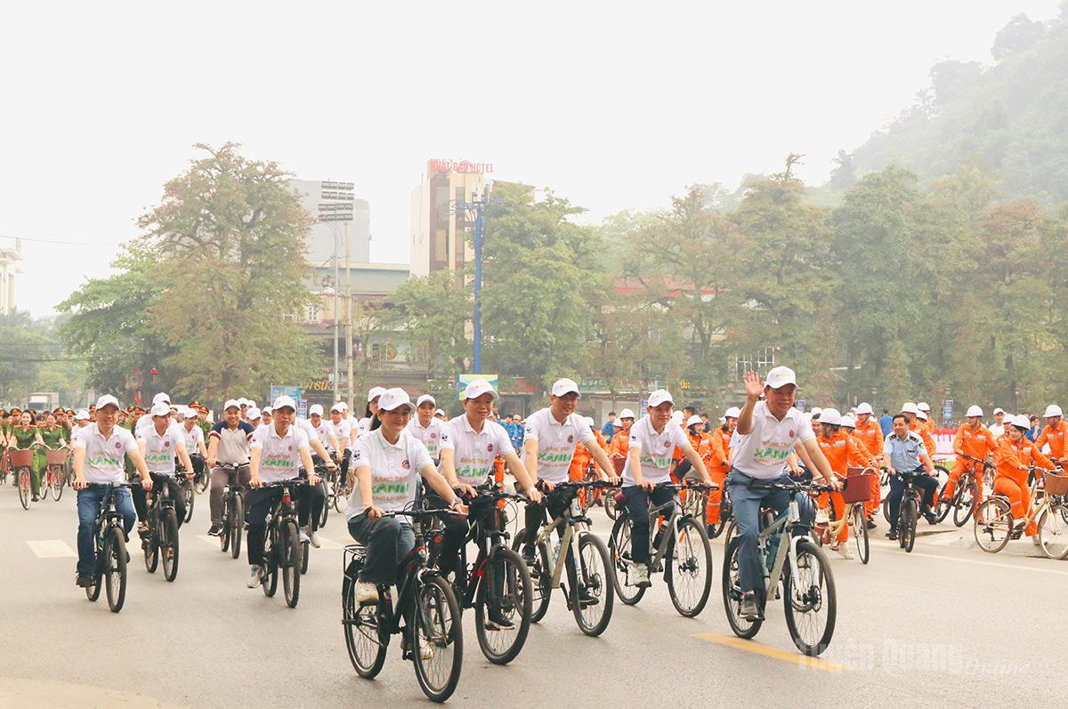 Tuyên Quang: Đạp xe hưởng ứng Chiến dịch “Giờ Trái đất” năm 2026