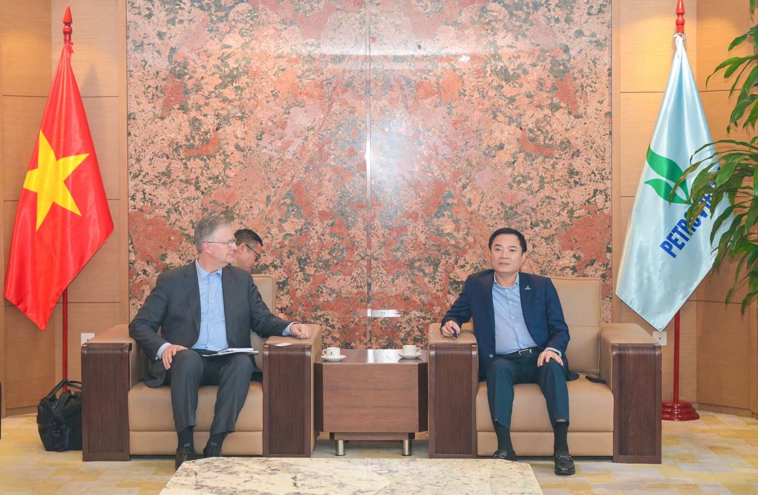 Petrovietnam và TAG tăng cường hợp tác, hướng tới phát triển bền vững Petrovietnam và TAG tăng cường hợp tác, hướng tới phát triển bền vững