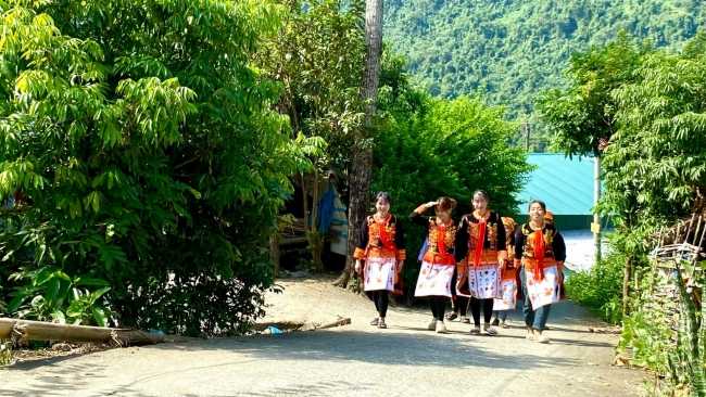 Lai Châu: Đồng bộ hạ tầng - đột phá từ sức dân