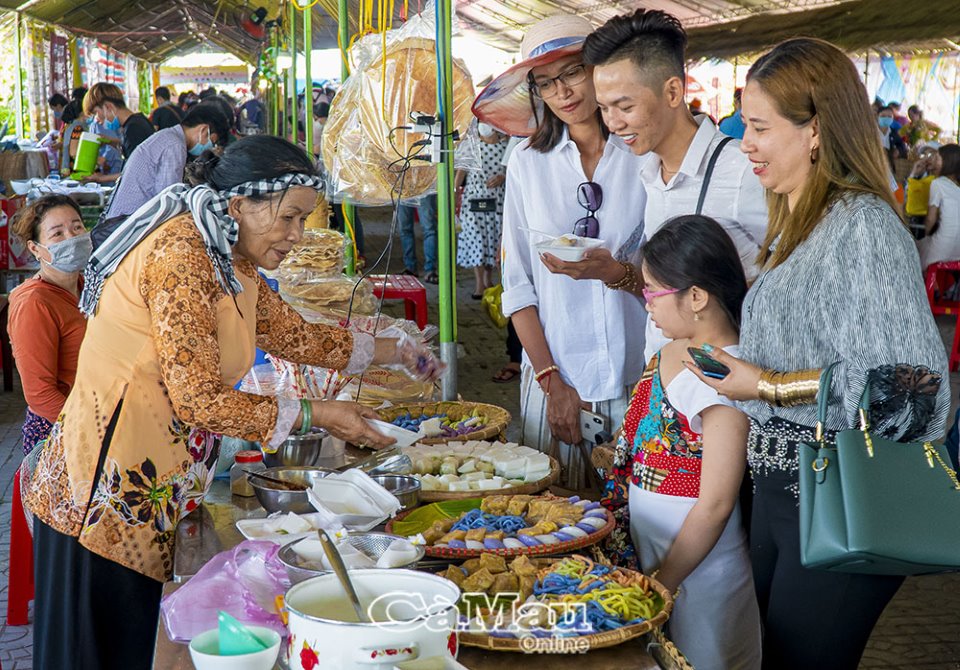 Cà Mau: Lễ hội Bánh dân gian Nam Bộ: Nói “không” với rác thải nhựa