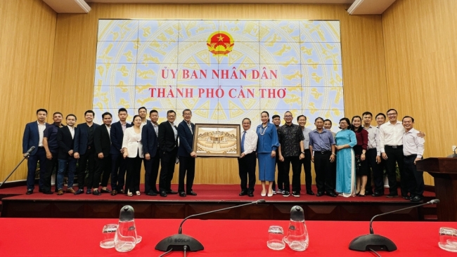 Cần Thơ: Chủ tịch UBND TP Trần Việt Trường tiếp Tập đoàn Pavilion