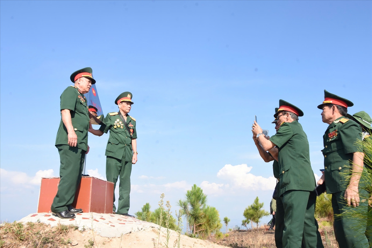 "Một vùng đồng đội"...