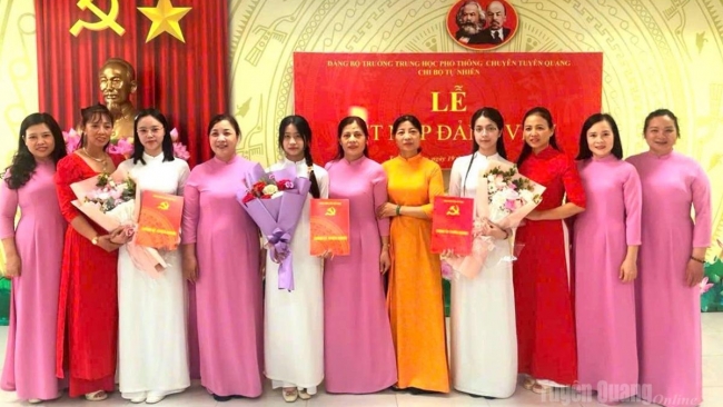 Tuyên Quang: Ươm “hạt giống đỏ” trong trường học