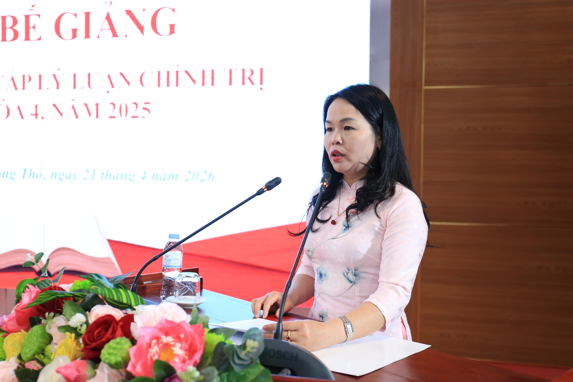 Lai Châu: Bế giảng Lớp Trung cấp lý luận chính trị khóa 4 năm 2025