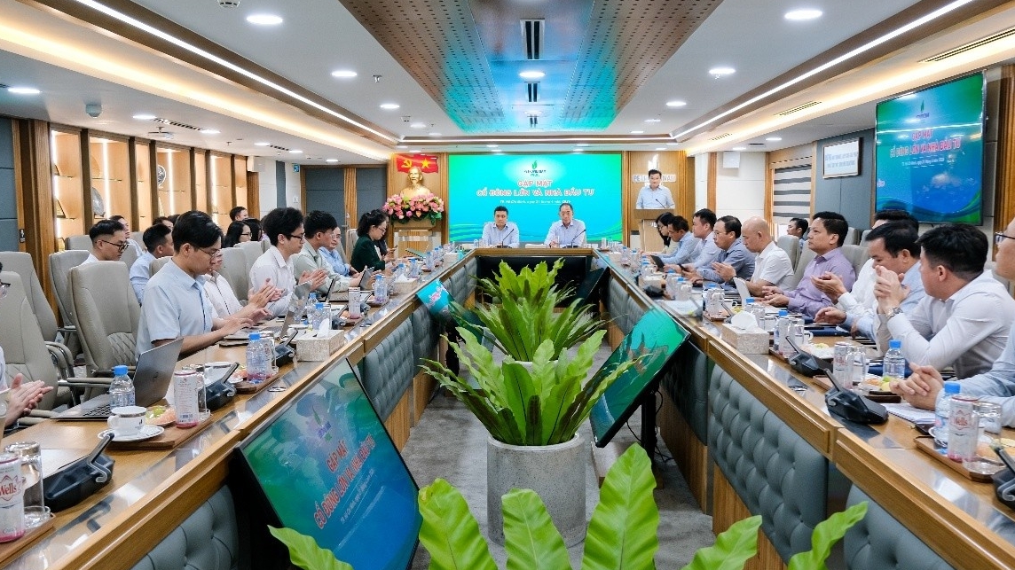 PVOIL gặp mặt các cổ đông lớn, quỹ đầu tư và công ty chứng khoán trước thềm Đại hội đồng cổ đông