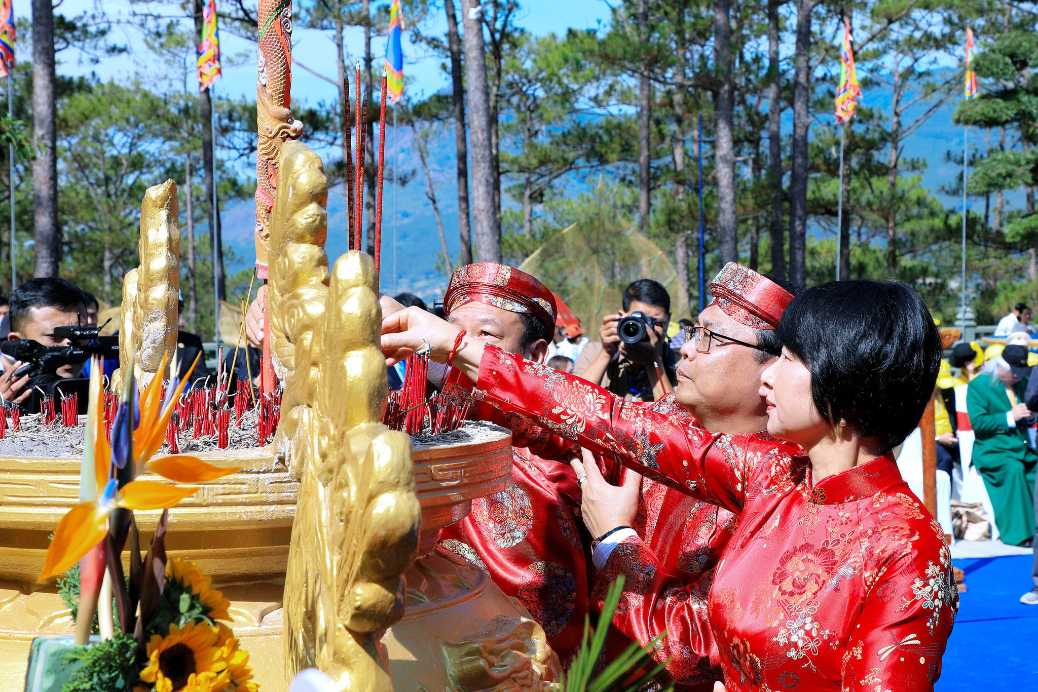 Lâm Đồng trang trọng tổ chức Lễ Dâng hương Quốc Tổ