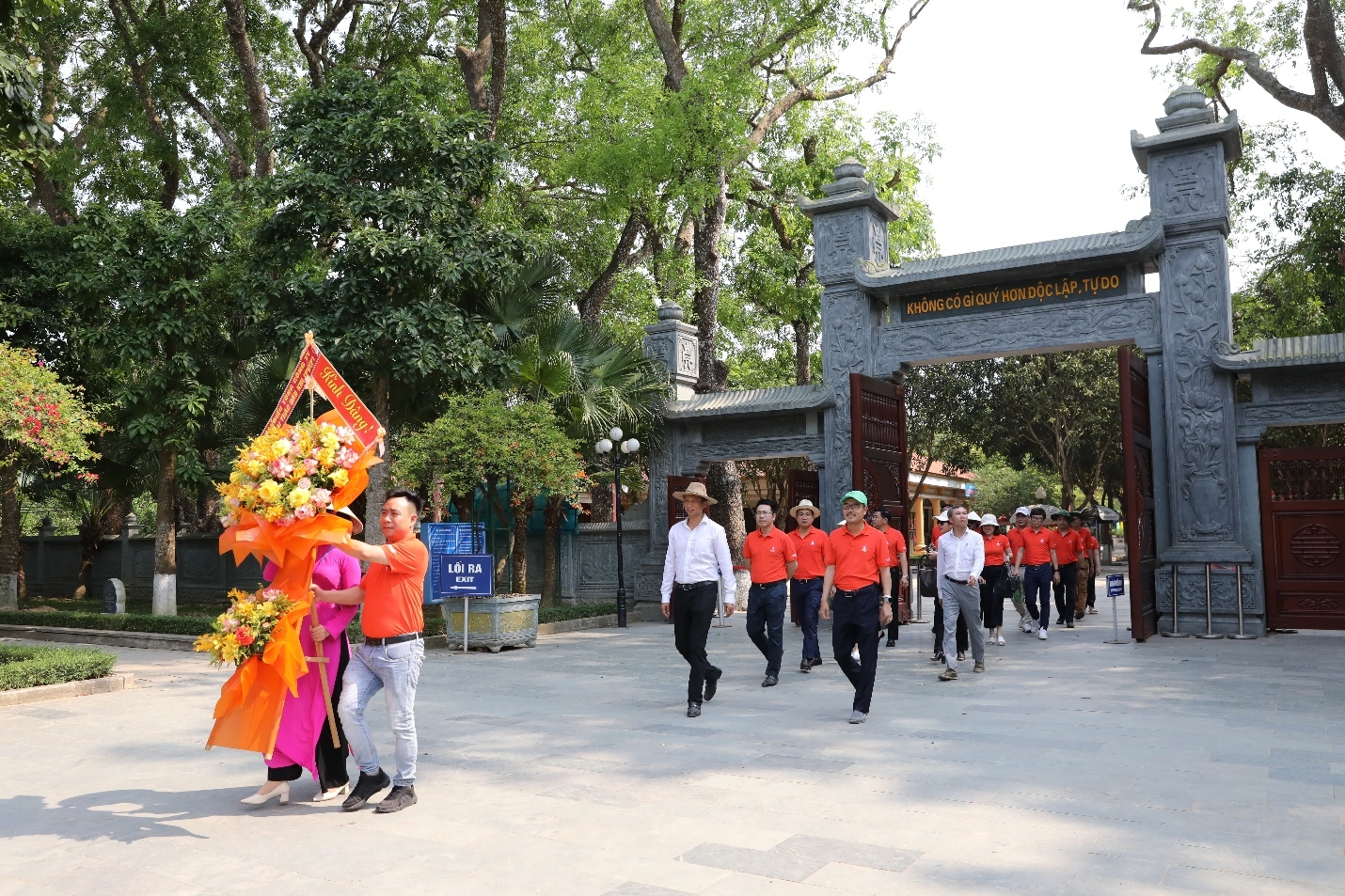 PVEP phát động trồng cây xanh và trao tài trợ an sinh xã hội tại tỉnh Nghệ An