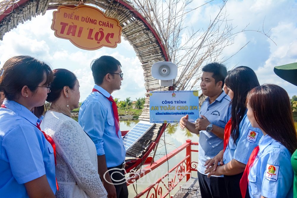 Cà Mau: Hành trình Khăn hồng vì đàn em