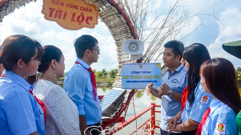 Cà Mau: Hành trình Khăn hồng vì đàn em