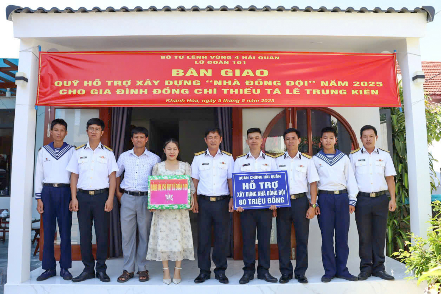 Khánh Hòa: Lữ đoàn 101 trao tặng “Nhà đồng đội” cho quân nhân có hoàn cảnh khó khăn