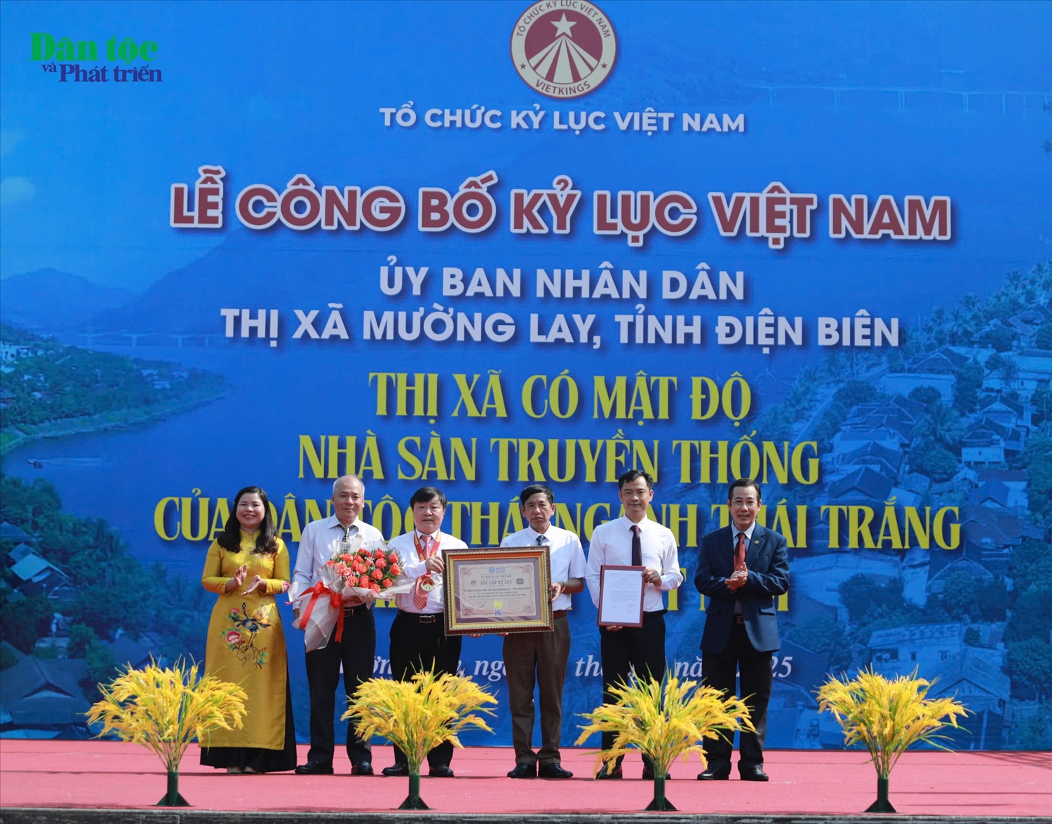 Thị xã Mường Lay có mật độ nhà sàn truyền thống nhiều nhất Việt Nam