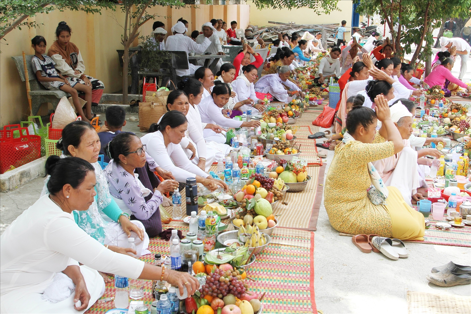 Di sản văn hóa ở làng Chăm Bỉnh Nghĩa Di sản văn hóa ở làng Chăm Bỉnh Nghĩa