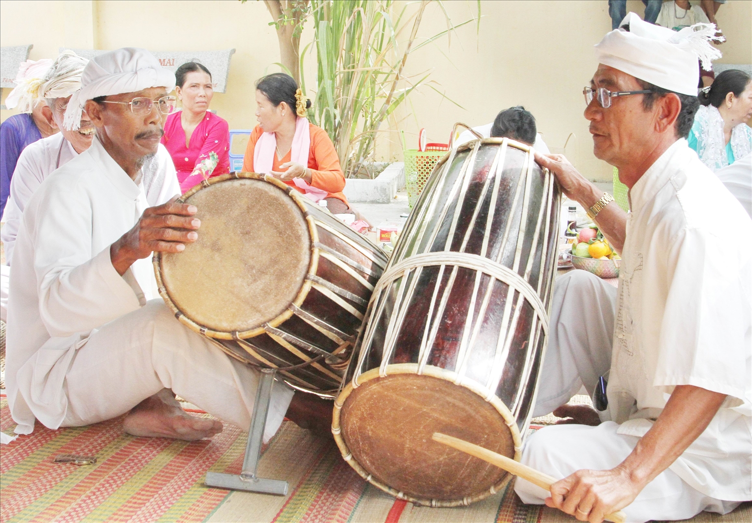 Di sản văn hóa ở làng Chăm Bỉnh Nghĩa Di sản văn hóa ở làng Chăm Bỉnh Nghĩa