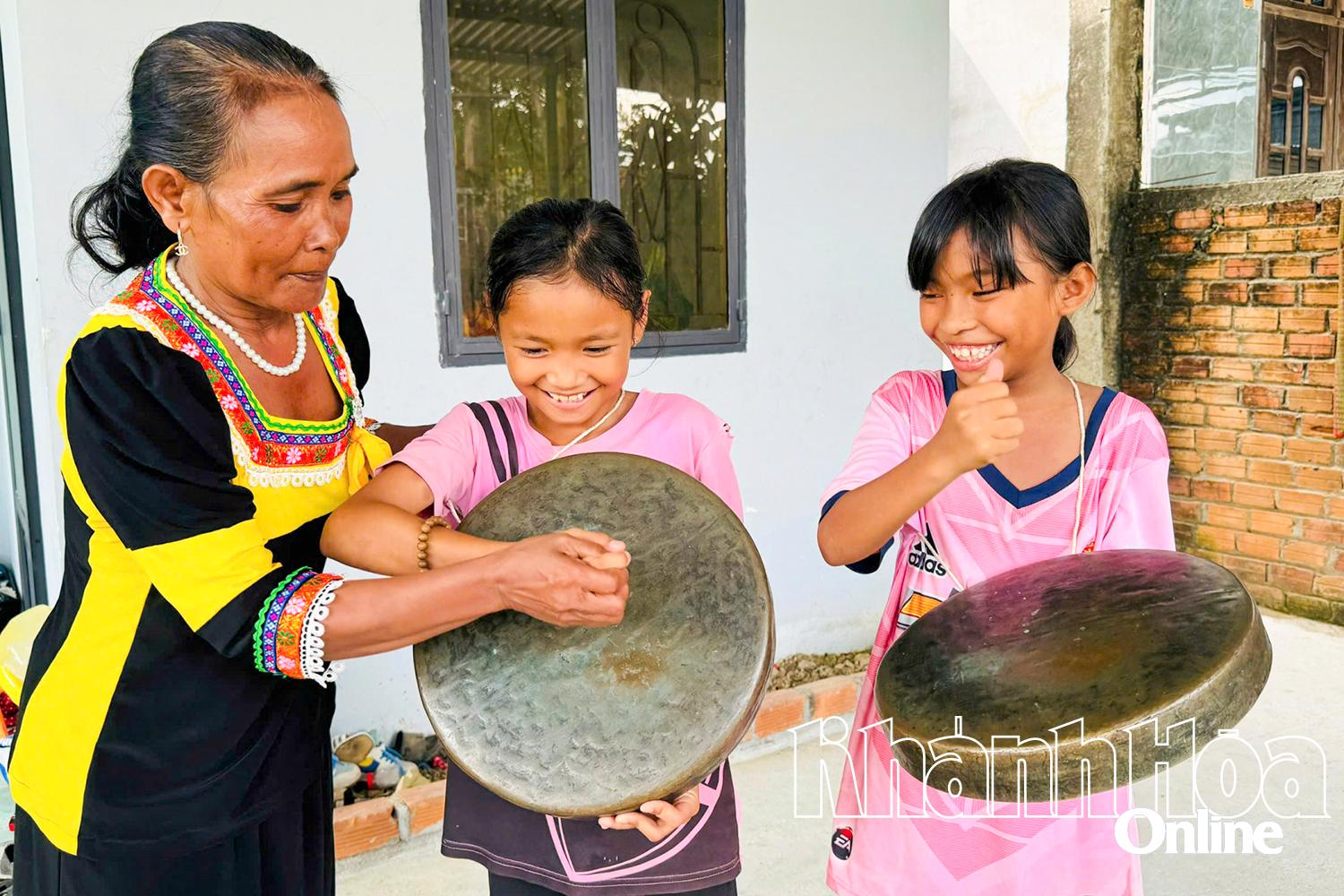 Khánh Hòa: Ngân vang tiếng mã la
