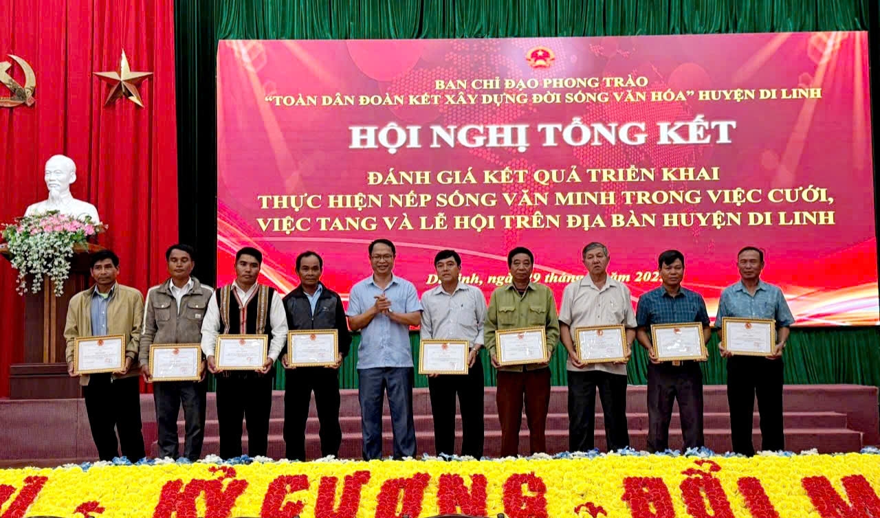 Nếp sống văn minh lan tỏa trong cộng đồng