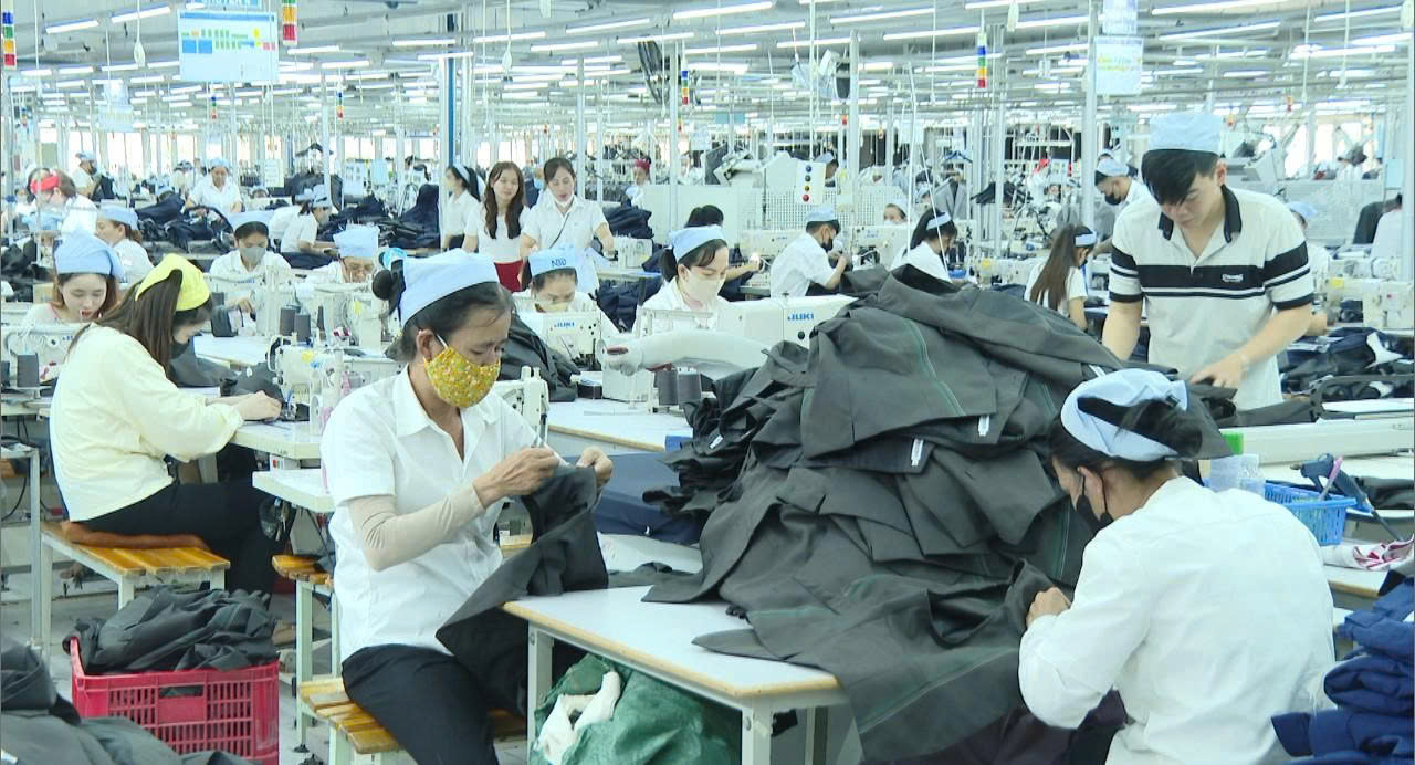 Lâm Đồng tập trung phát triển công nghiệp có lợi thế...