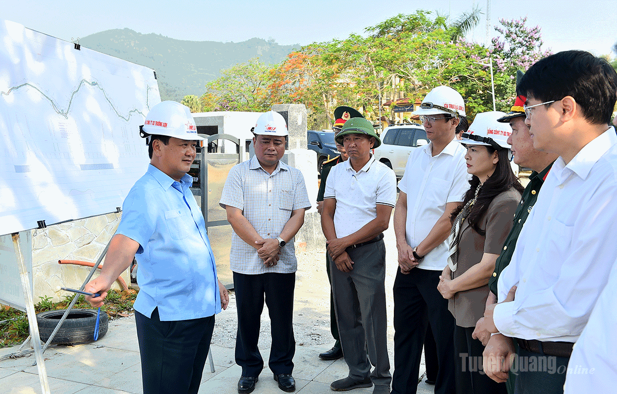 Tuyên Quang: Bí thư Tỉnh ủy Hầu A Lềnh kiểm tra tiến độ tuyến đường Tân Trào – Trung Yên