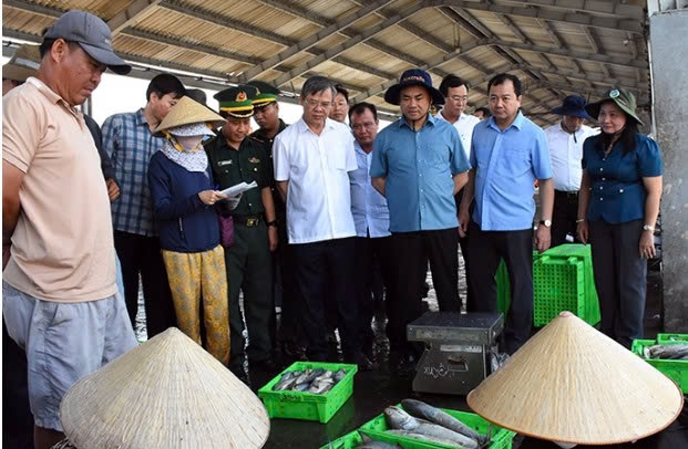 Cần Thơ: Đoàn công tác của Bộ Nông nghiệp và Môi trường khảo sát Cảng cá Trần Đề