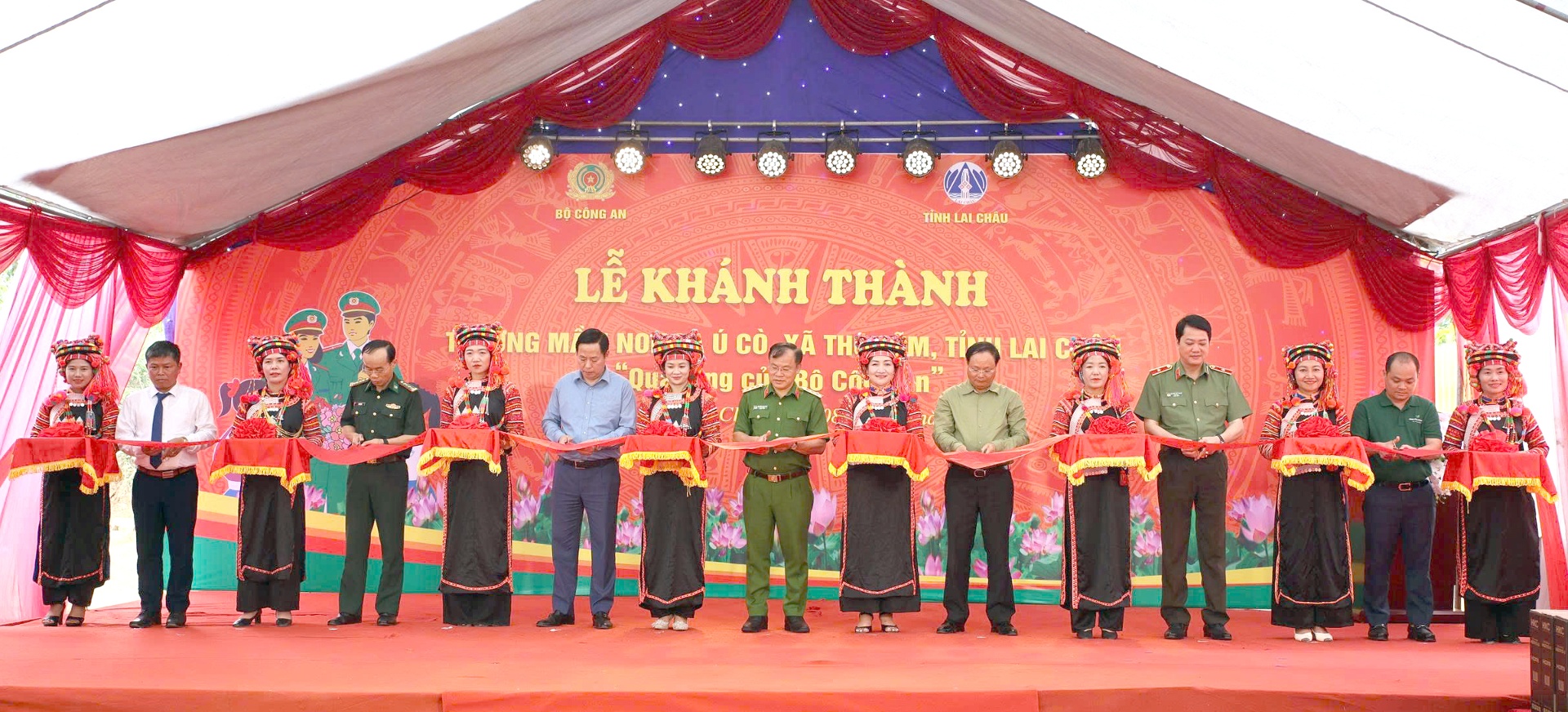 Lai Châu: Lễ khánh thành, bàn giao điểm trường mầm non Là Ú Cò