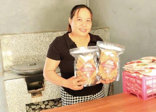 Cần Thơ: Về Thạnh Thới An thưởng thức bánh phồng tôm Cẩm Loan