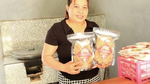 Cần Thơ: Về Thạnh Thới An thưởng thức bánh phồng tôm Cẩm Loan