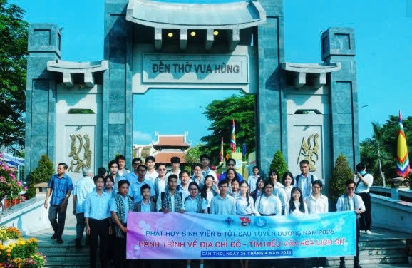 Cần Thơ: Tăng cường xã hội hóa để nâng chất các sự kiện điểm nhấn về văn hóa, thể thao và du lịch