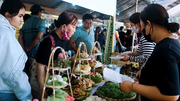 Cần Thơ: Tăng cường xã hội hóa để nâng chất các sự kiện điểm nhấn về văn hóa, thể thao và du lịch