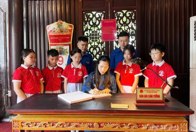 Tuyên Quang: Nhiều hoạt động kỷ niệm 136 năm Ngày sinh Chủ tịch Hồ Chí Minh