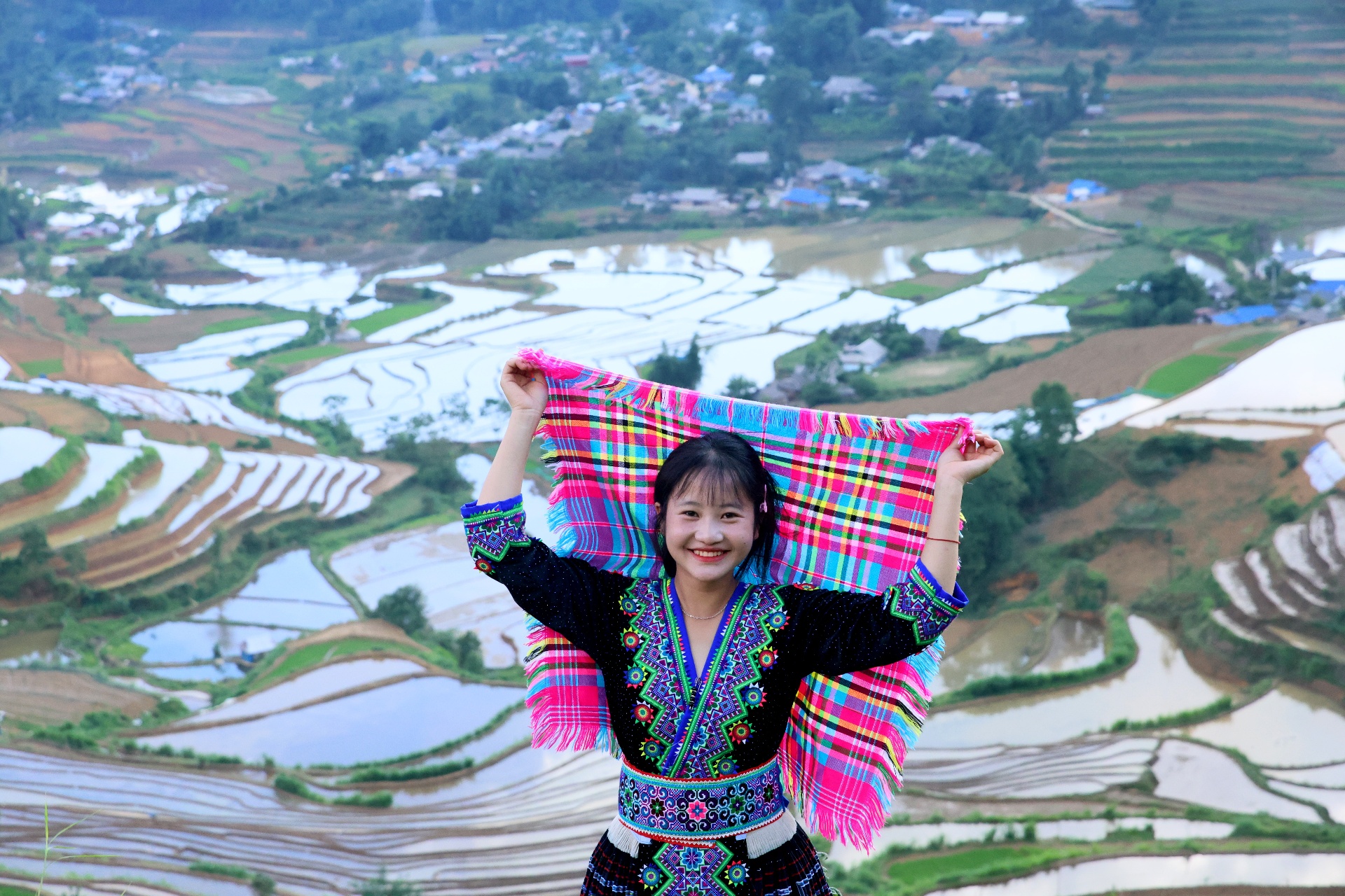 lai Châu: Tả Lèng mùa nước đổ