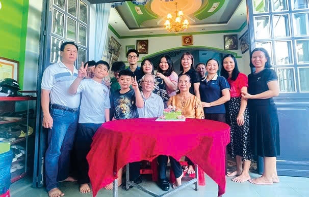 Cần Thơ: Giữ lửa yêu thương trong mái nhà nhiều thế hệ