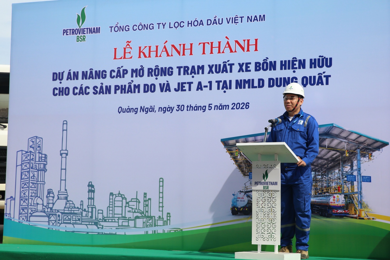 NMLD Dung Quất tăng 45% năng lực xuất sản phẩm bằng đường bộ