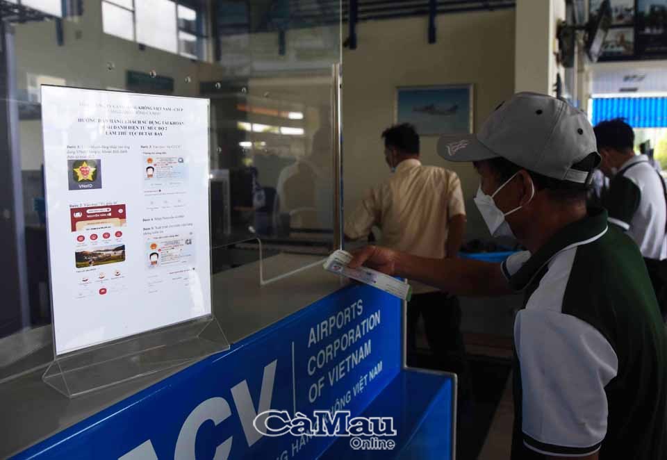Cà Mau: Cảng Hàng không thí điểm sử dụng tài khoản định danh điện tử của hành khách