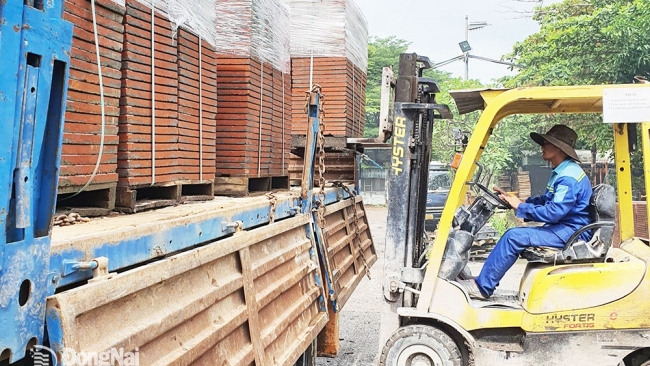 Đồng Nai: Ngành sản xuất vật liệu xây dựng "khó chồng khó"